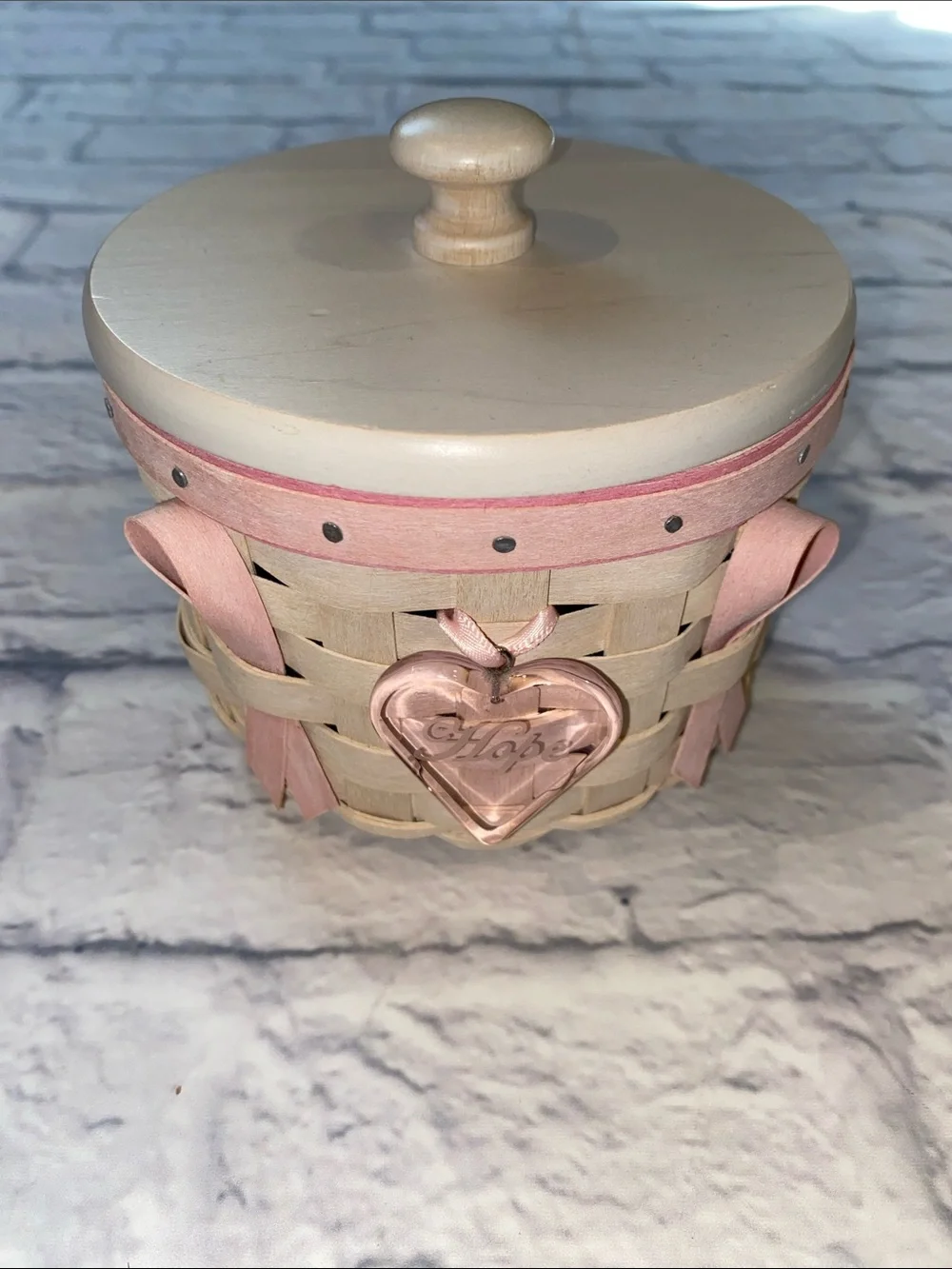 Longaberger 2006 Horizon of Hope Basket w/Wooden Lid, Plastic Protector & Tie-on
